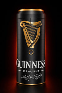Caja expositora Guinness Draught sobre fondo negro con brillo dorado